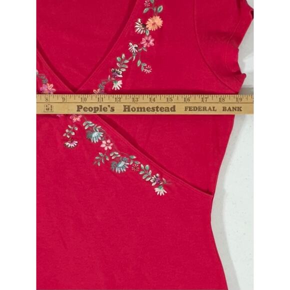 Express Womens Faux Wrap Top‎ Sz Small Magenta Pink Floral Embroidery Cap Sleeve - Picture 7 of 8